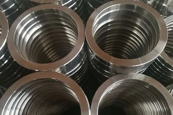 Ontdek de diverse toepassingen en voordelen van industriële metalen filterbehuizingen